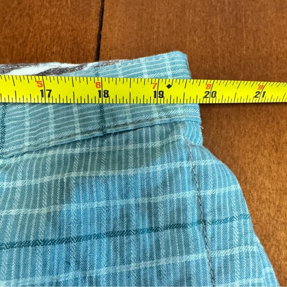 Tommy Bahama 100% Linen‎ Reversible Shorts Blue Stipe, Pink & Green Tropical 40
